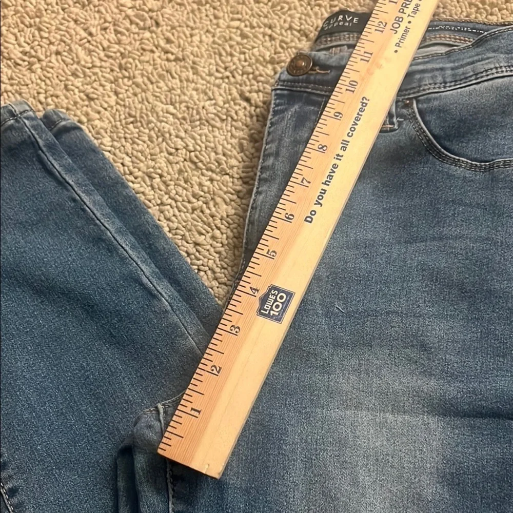 Curve appeal Blue Skinny Jeans with Subtle Fading 335